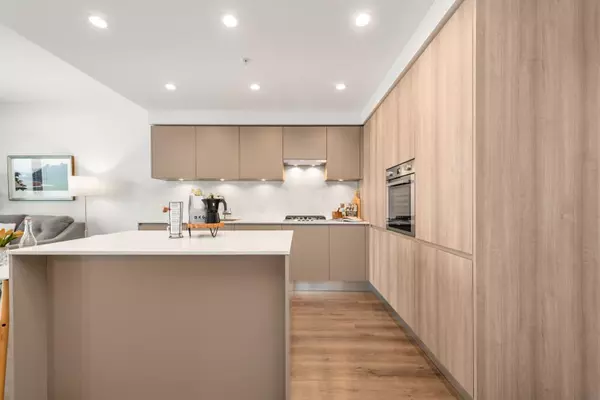 Burnaby, BC V3J 0M2,3833 Evergreen PL #4109