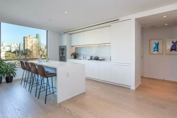 Vancouver, BC V6E 0C9,1171 Jervis ST #704