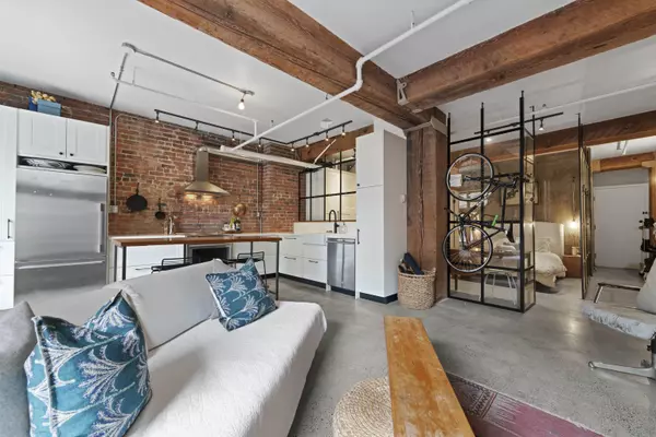 Vancouver, BC V6B 6G8,518 Beatty ST #204