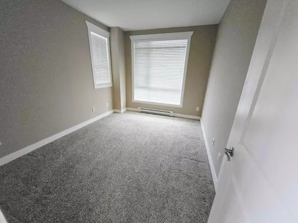Surrey, BC V3T 0E1,14333 104 AVE #318