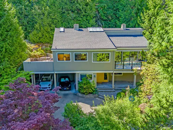 West Vancouver, BC V7W 1E9,4623 Caulfeild DR