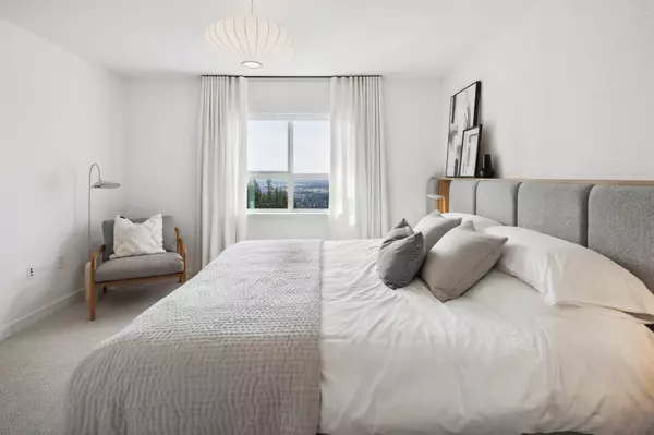 Coquitlam, BC V3E 3H2,3535 Highland DR #122