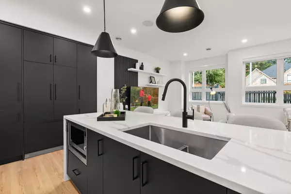 Surrey, BC V4N 1A1,16358 90 AVE #90