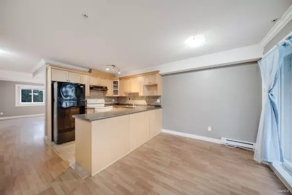 Surrey, BC V3R 4R3,11255 132 ST #54