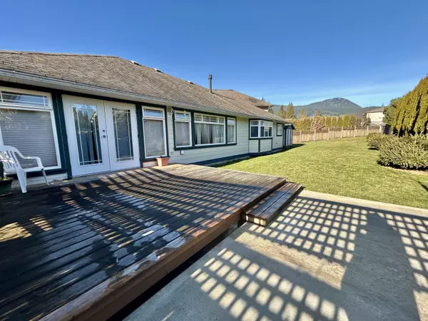 Gibsons, BC V0N 1V8,906 Oceanmount BLVD