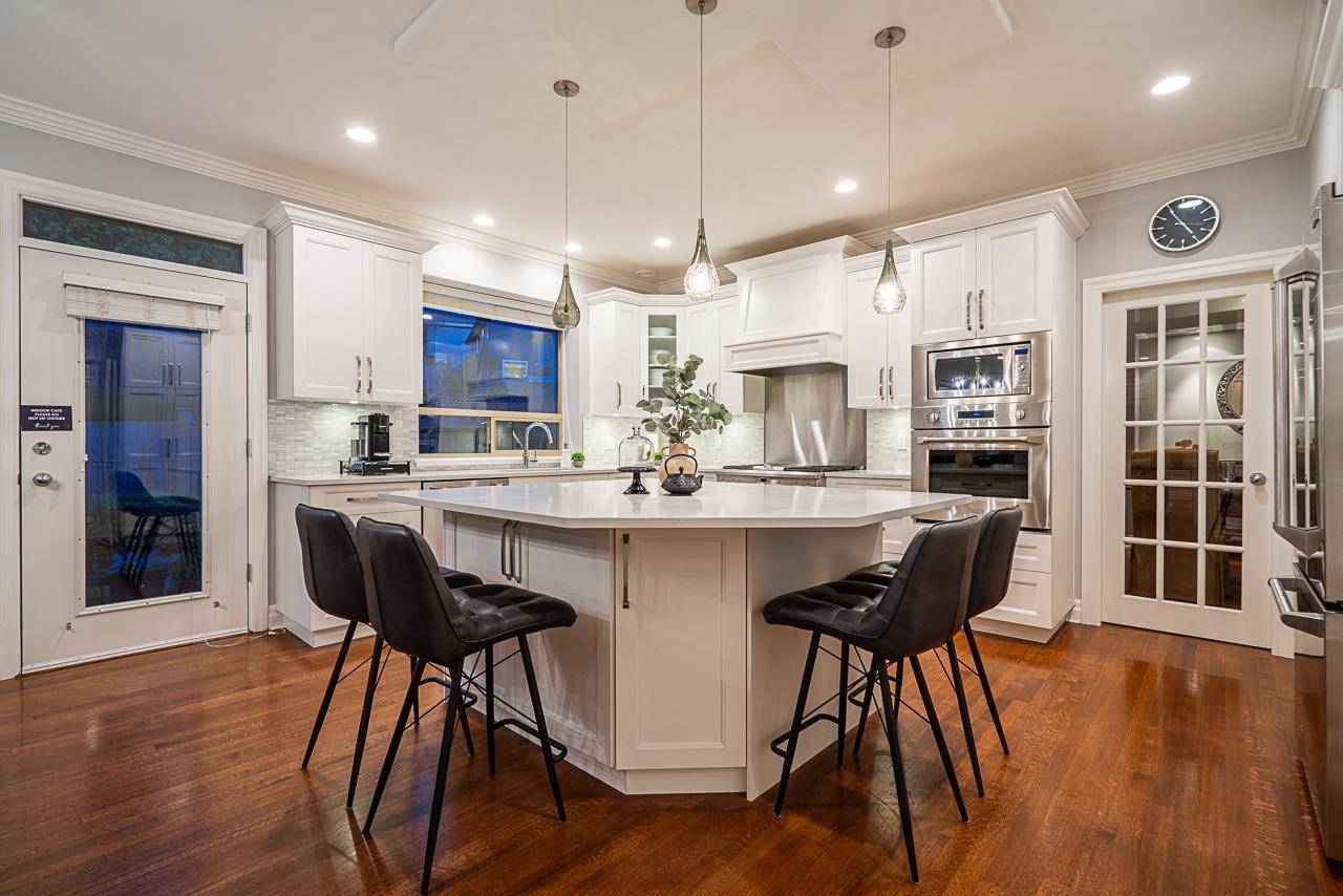 Port Moody, BC V3H 5A1,32 Wilkes Creek DR