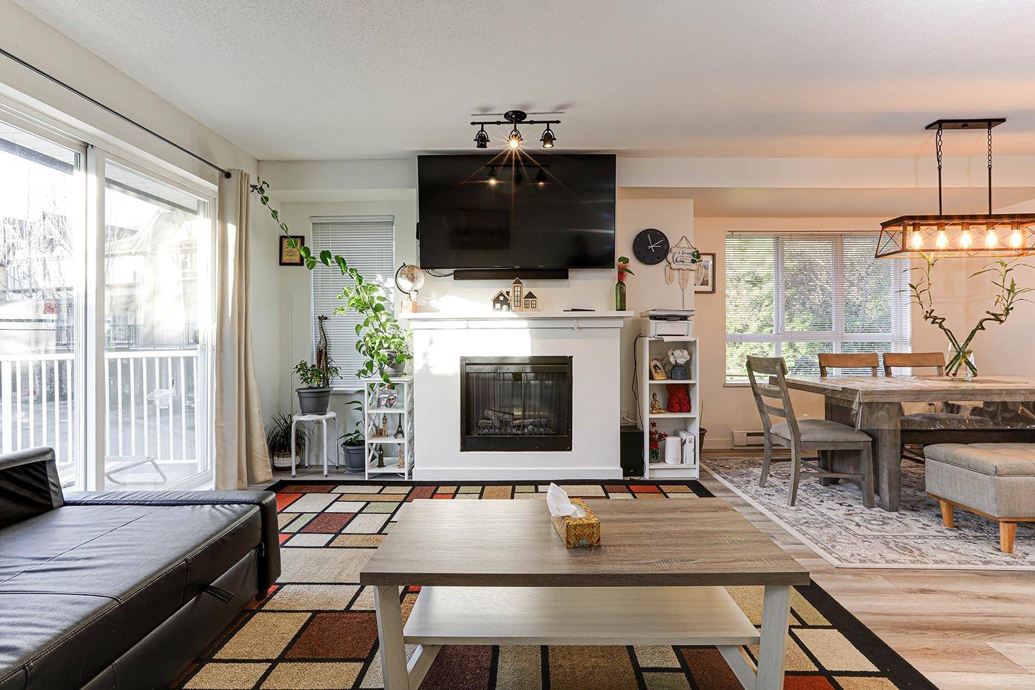 Langley, BC V2Y 3B5,6747 203 ST #104