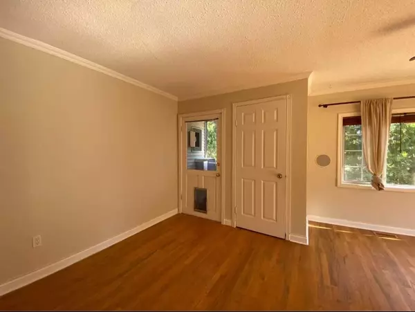 Anmore, BC V3H 4Y7,980 Sugar Mountain WAY