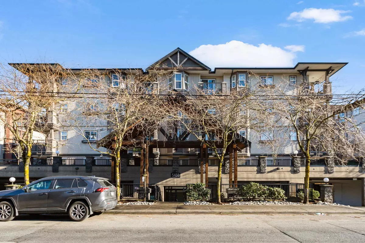 Langley, BC V3A 1G2,5488 198 ST #211