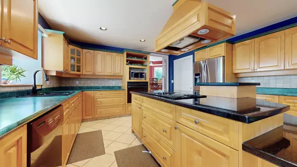 Squamish, BC V0N 1T0,2002 Glacier Heights PL