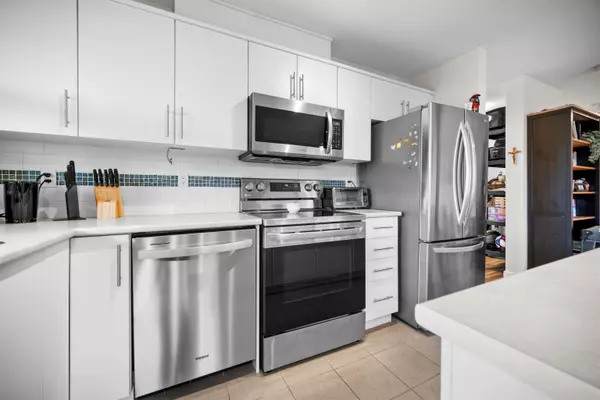 Maple Ridge, BC V2X 8W6,12248 224 ST #405