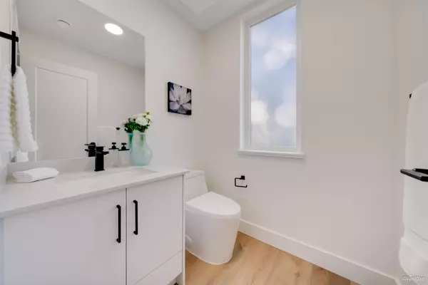 Surrey, BC V3V 0G7,12585 104a AVE #35