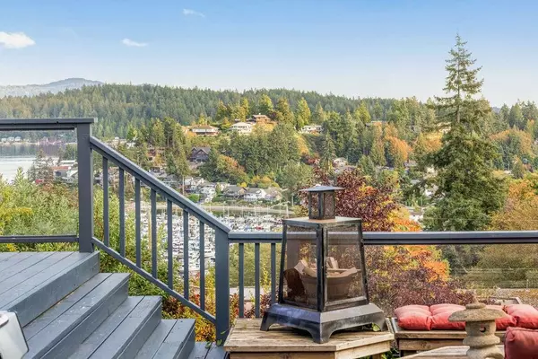 Gibsons, BC V0N 1V8,510 Abbs RD