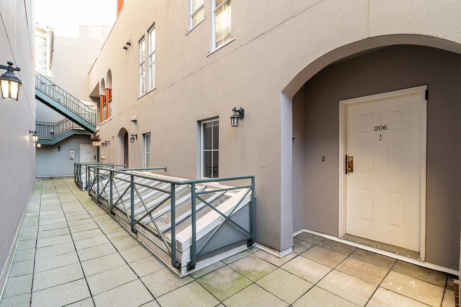 New Westminster, BC V3M 6M6,8 Laguna CT #206