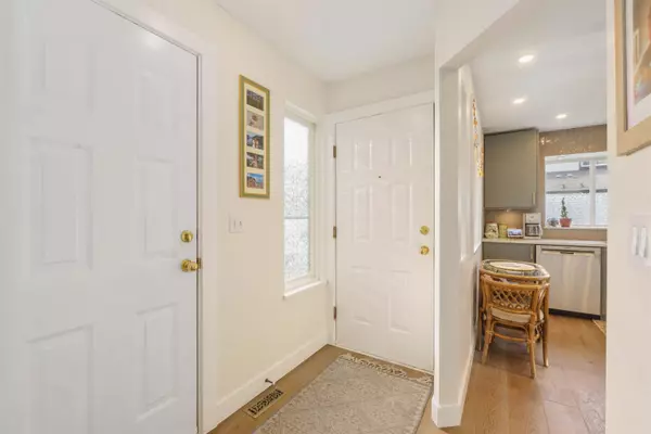 Maple Ridge, BC V2X 3G8,21801 Dewdney Trunk RD #27