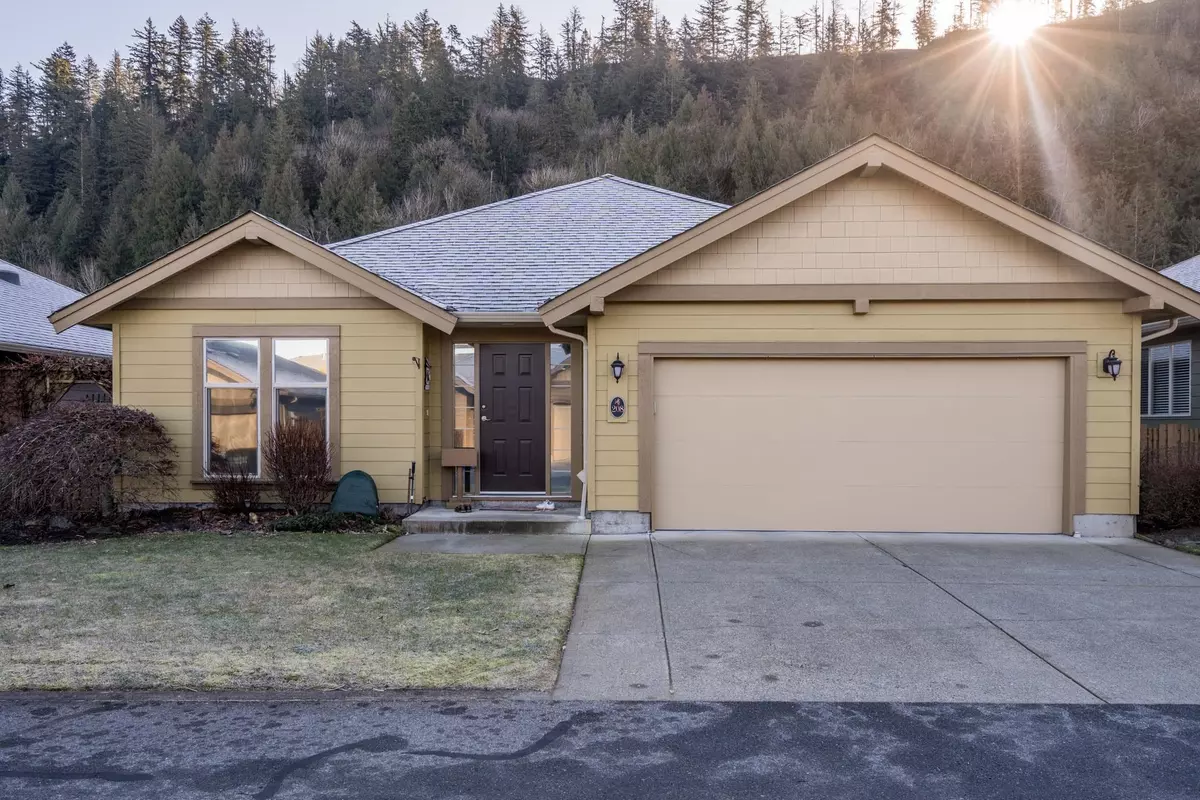 Chilliwack, BC V2R 5W6,46000 Thomas RD #208