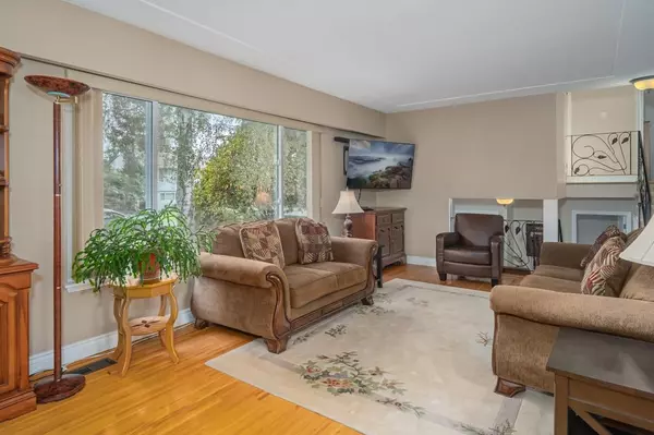 Richmond, BC V7A 3T3,10820 Swinton CRES