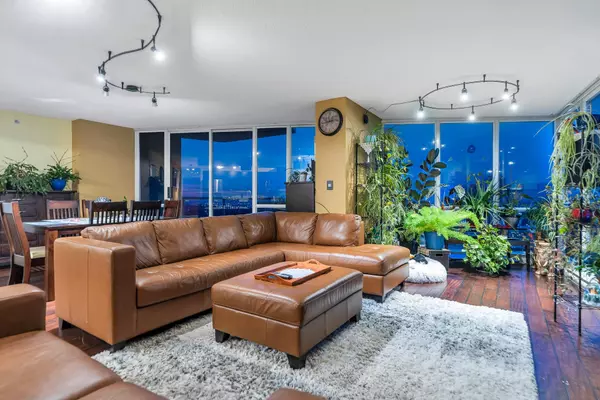 Surrey, BC V3T 0A8,13618 100 AVE #3502