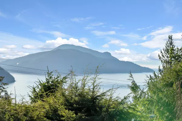 Lions Bay, BC V0N 2E0,135 Oceanview RD