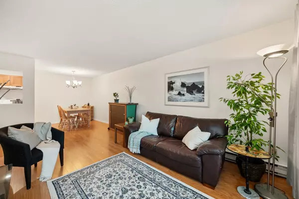 Abbotsford, BC V2S 6G9,32950 Amicus PL #105