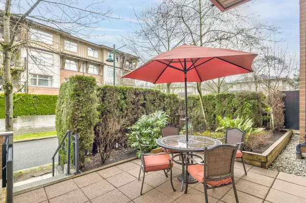 Port Moody, BC V3H 5K7,200 Klahanie DR #103