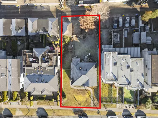 North Vancouver, BC V7M 1N8,328 W 13th ST