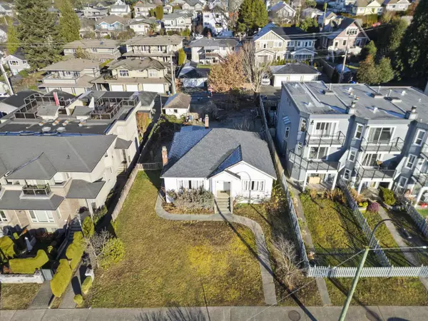 North Vancouver, BC V7M 1N8,328 W 13th ST