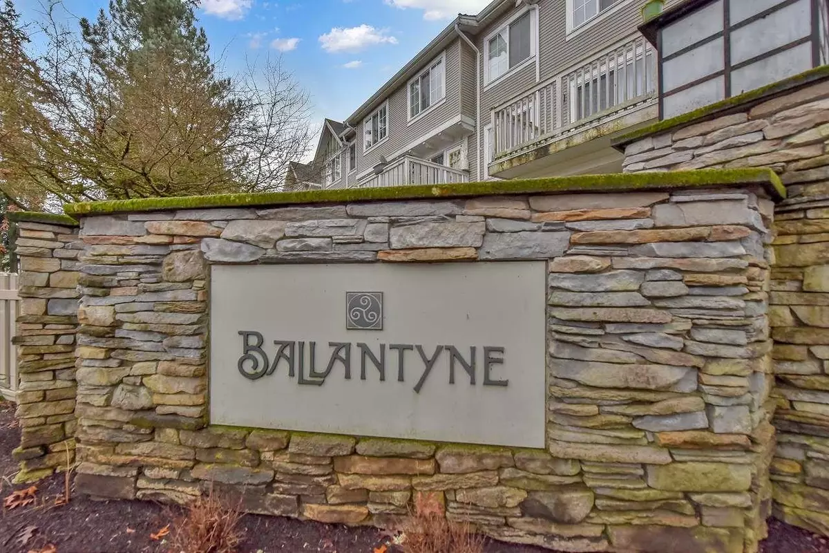 Surrey, BC V4N 5G3,8775 161 ST #24