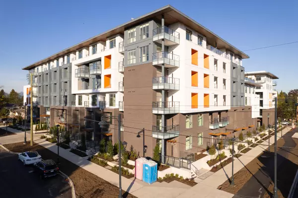 Surrey, BC V3R 0H3,10828 139a ST