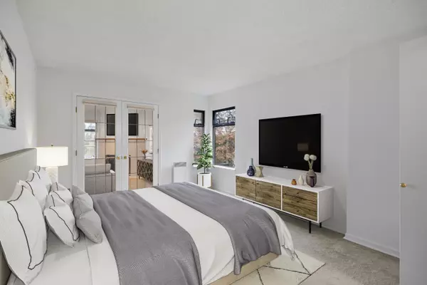 Vancouver, BC V6H 1B2,1005 W 7th AVE #303