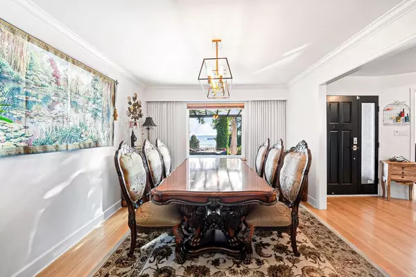 West Vancouver, BC V7V 3E1,3175 Benbow RD