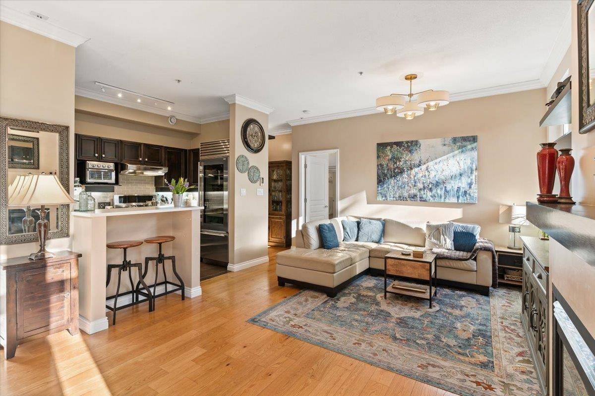 Vancouver, BC V6K 4T4,2628 Yew ST #115
