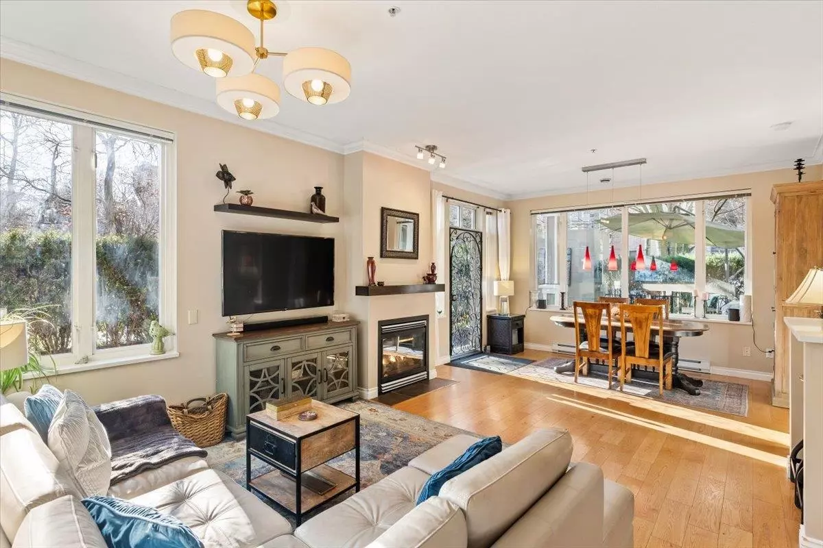 Vancouver, BC V6K 4T4,2628 Yew ST #115
