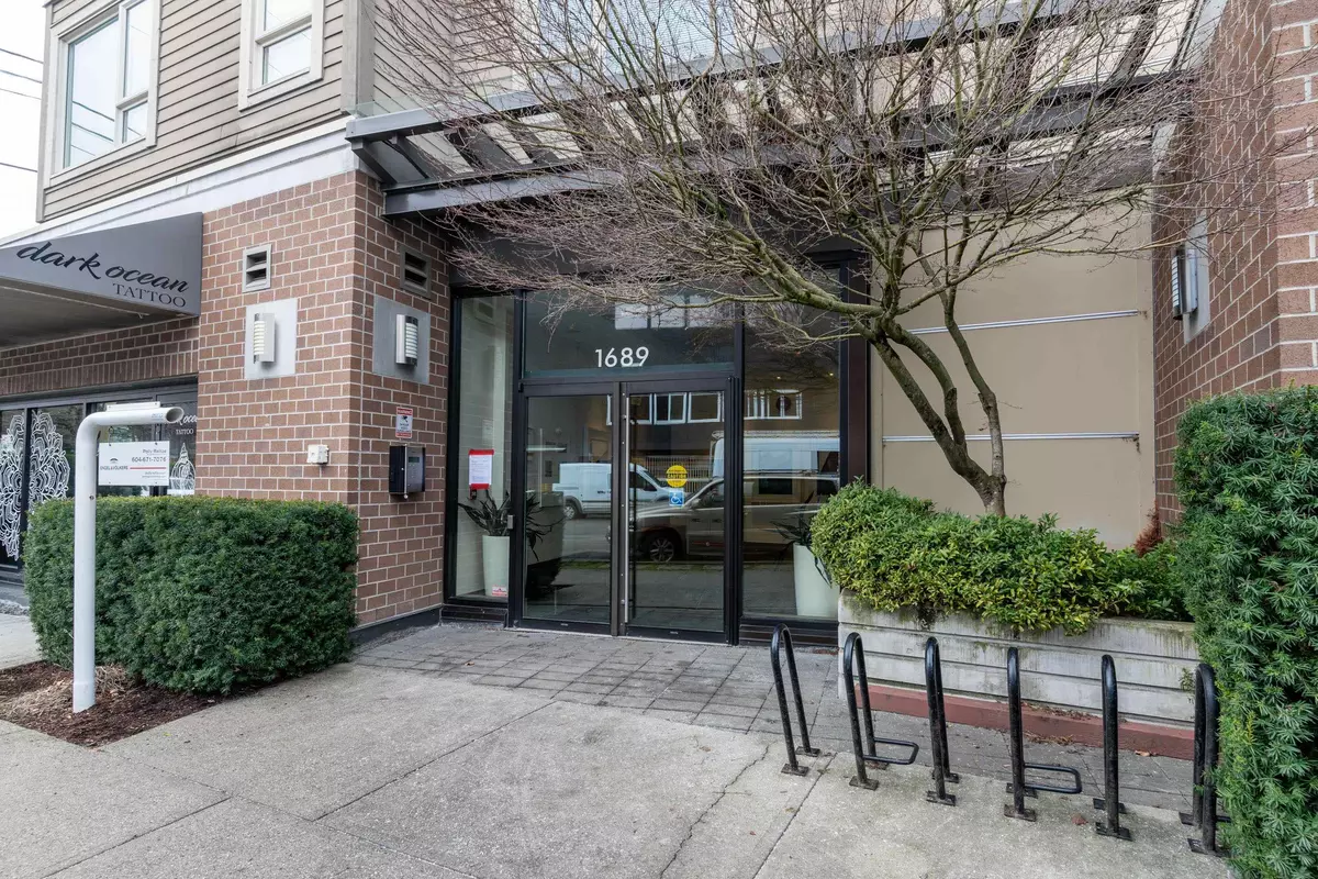 Vancouver, BC V5N 0A5,1689 E 13th AVE #207