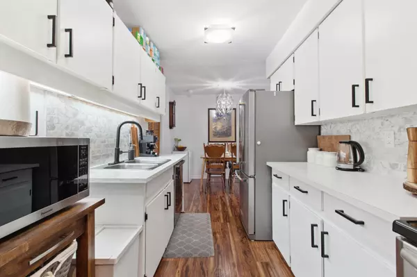 Surrey, BC V3T 1X6,14105 104 AVE #31