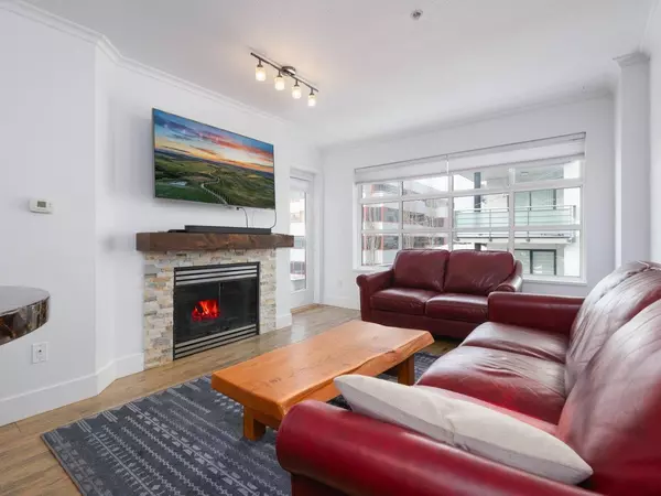 North Vancouver, BC V7M 3M8,108 W Esplanade AVE #410