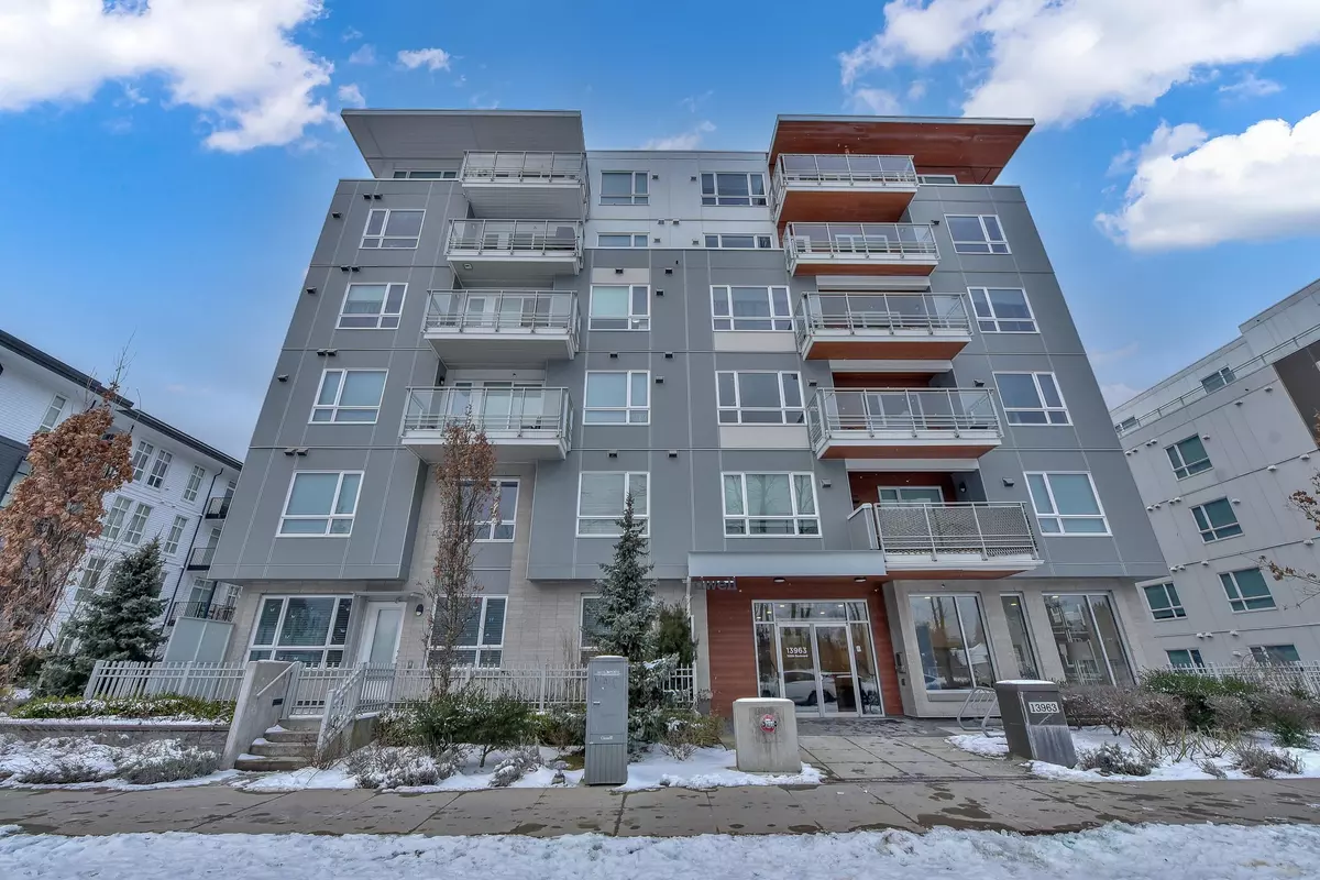 Surrey, BC V3T 0M9,13963 105 BLVD #216