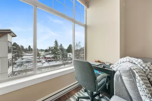 Maple Ridge, BC V2X 6P6,11887 Burnett ST #406