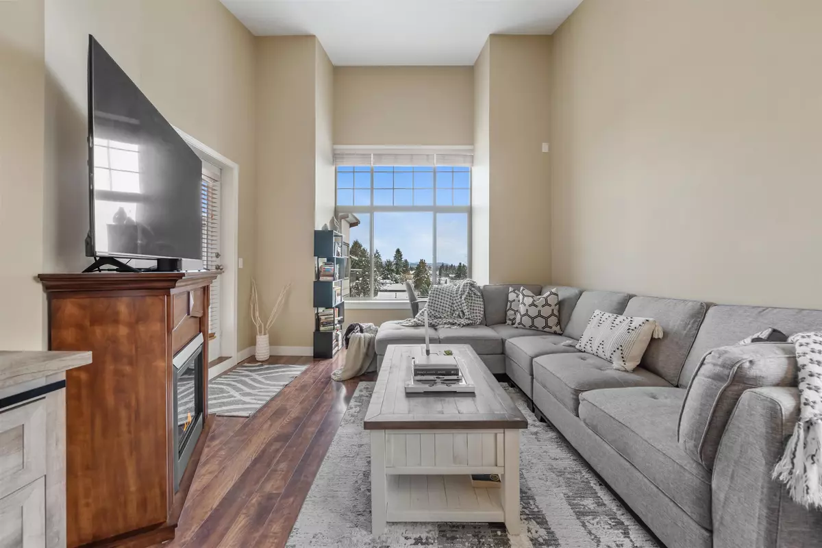 Maple Ridge, BC V2X 6P6,11887 Burnett ST #406