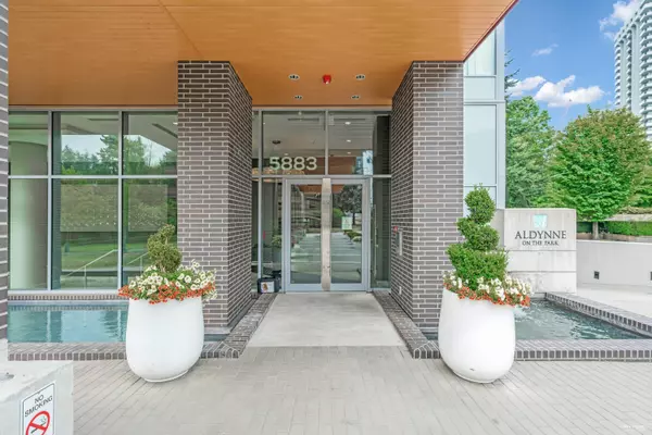 Burnaby, BC V5H 0G4,5883 Barker AVE #2106