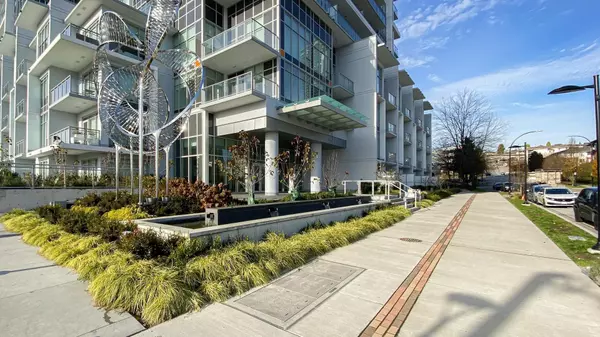 Burnaby, BC V5C 0M2,2351 Beta AVE #502