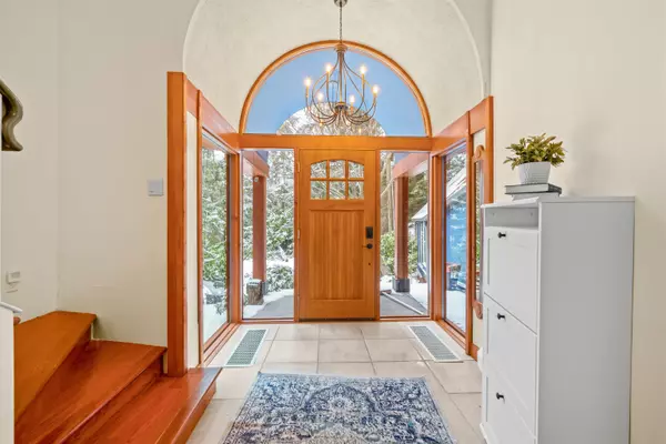 North Vancouver, BC V7G 1H4,4469 Summerside LN