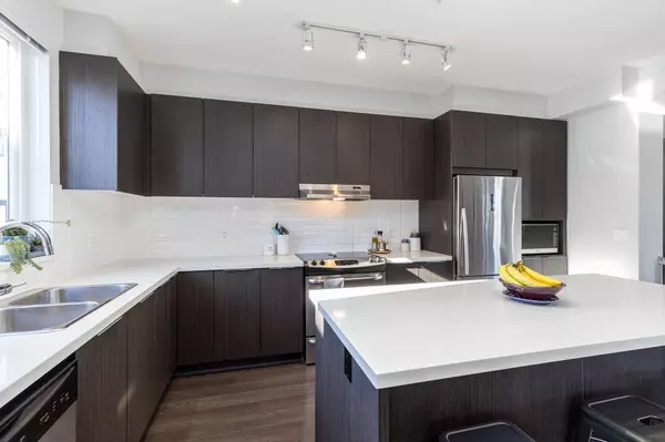 Langley, BC V2Y 0T4,8138 204 ST #112