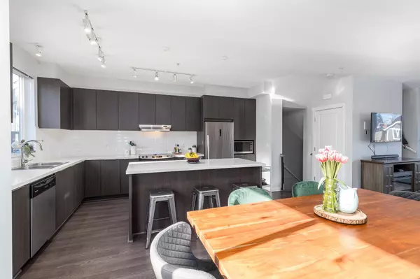 Langley, BC V2Y 0T4,8138 204 ST #112