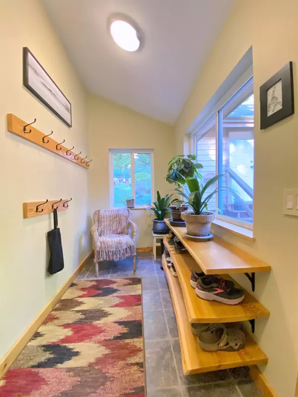 Keats Island, BC V0N 1V0,339 Oak AVE