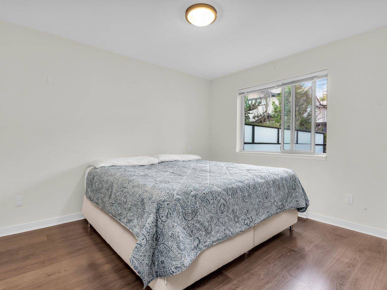 Surrey, BC V4N 6P9,8733 160 ST #206
