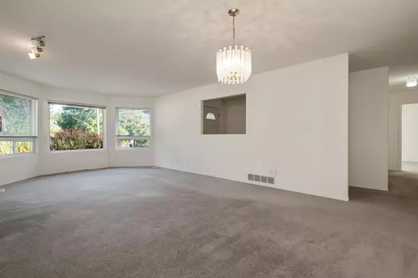 Hope, BC V0X 1L2,20024 Birch PL