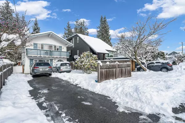 North Vancouver, BC V7L 2V1,764 E 16th ST