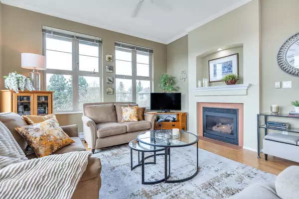 Surrey, BC V3R 0X7,15210 Guildford DR #416