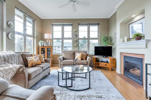 Surrey, BC V3R 0X7,15210 Guildford DR #416